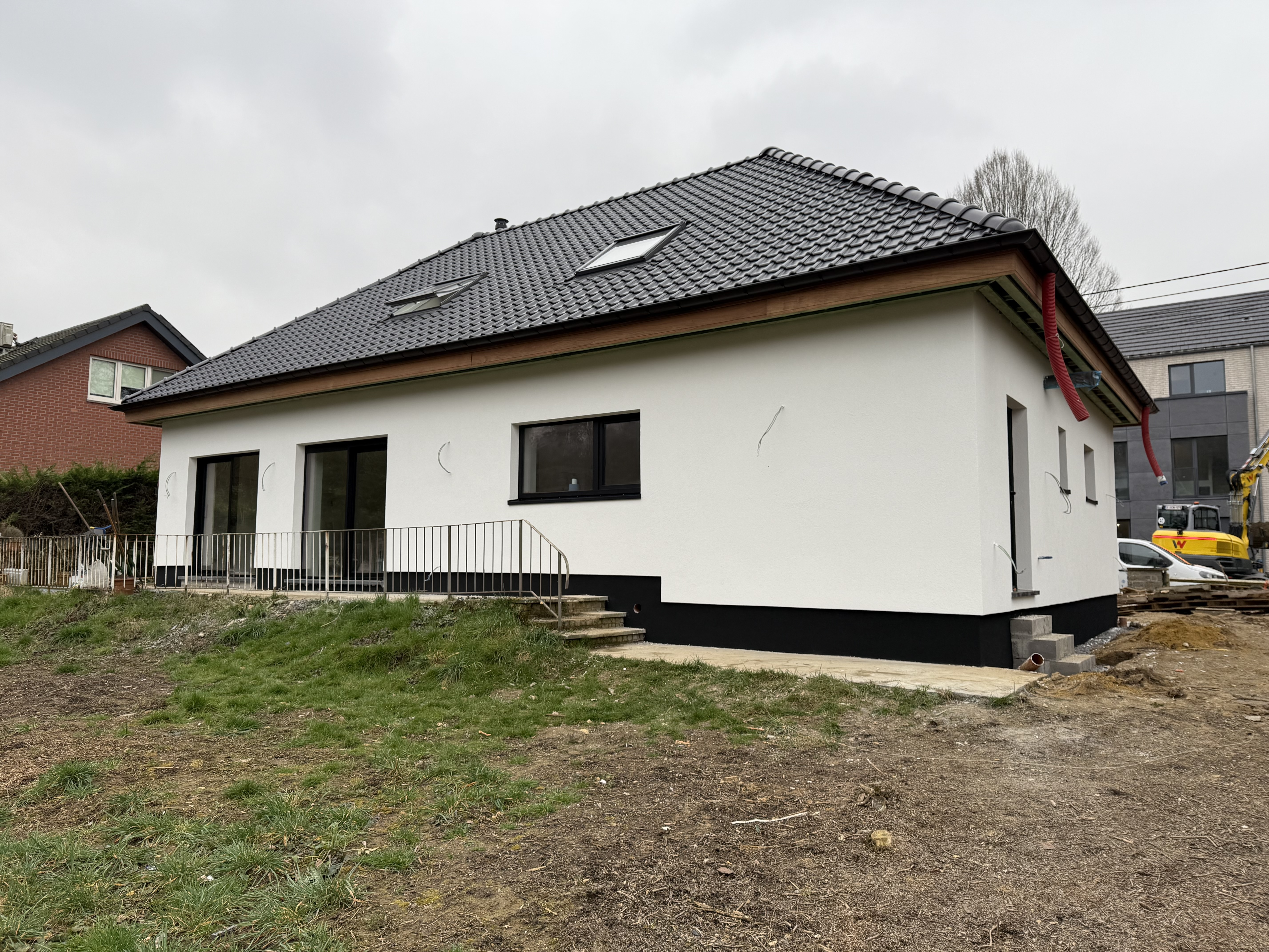 Maison en chantier avec rénovation énergétique en cours